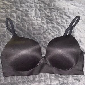 Black Victoria’s Secret Padded No-Wire Bra